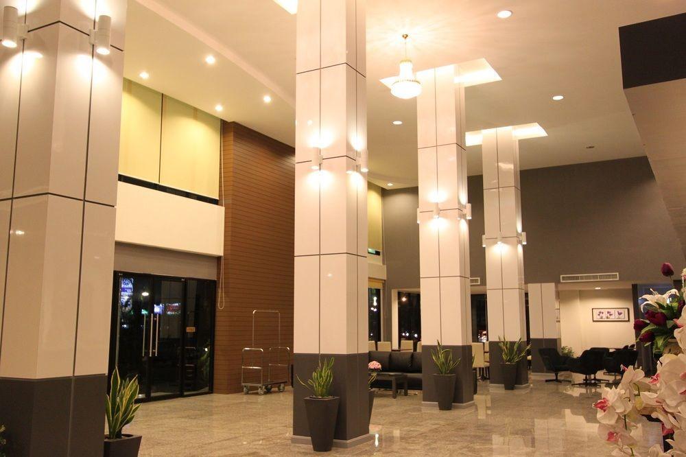 S Tara Grand Hotell Surat Thani Exteriör bild