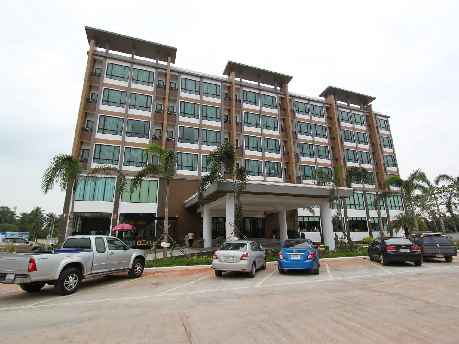 S Tara Grand Hotell Surat Thani Exteriör bild