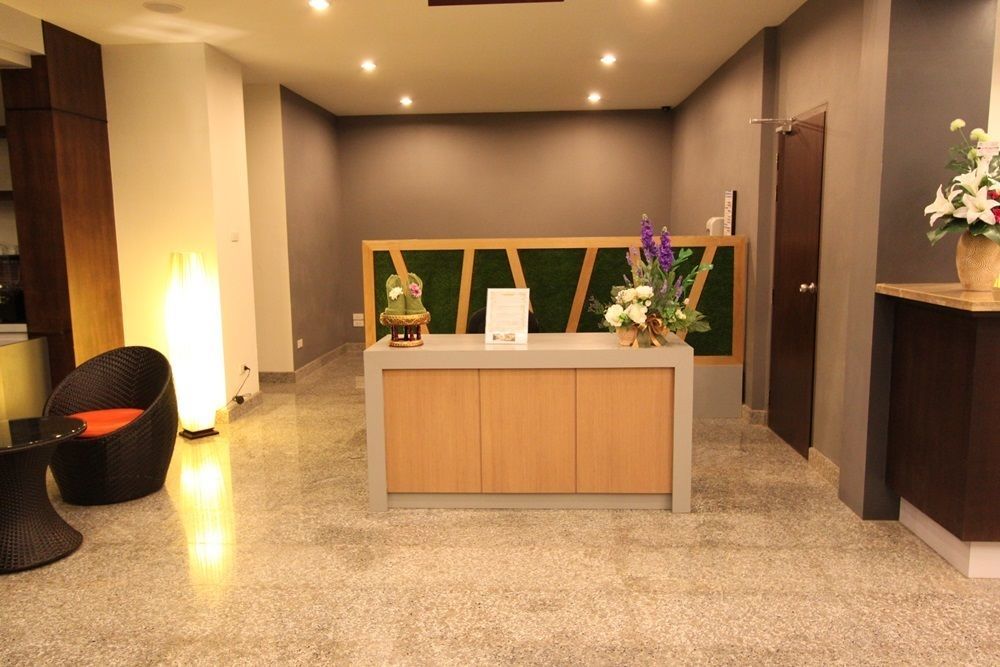 S Tara Grand Hotell Surat Thani Exteriör bild