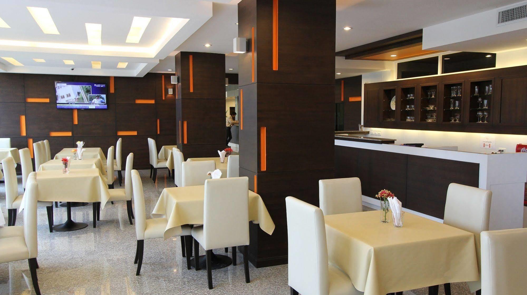 S Tara Grand Hotell Surat Thani Exteriör bild