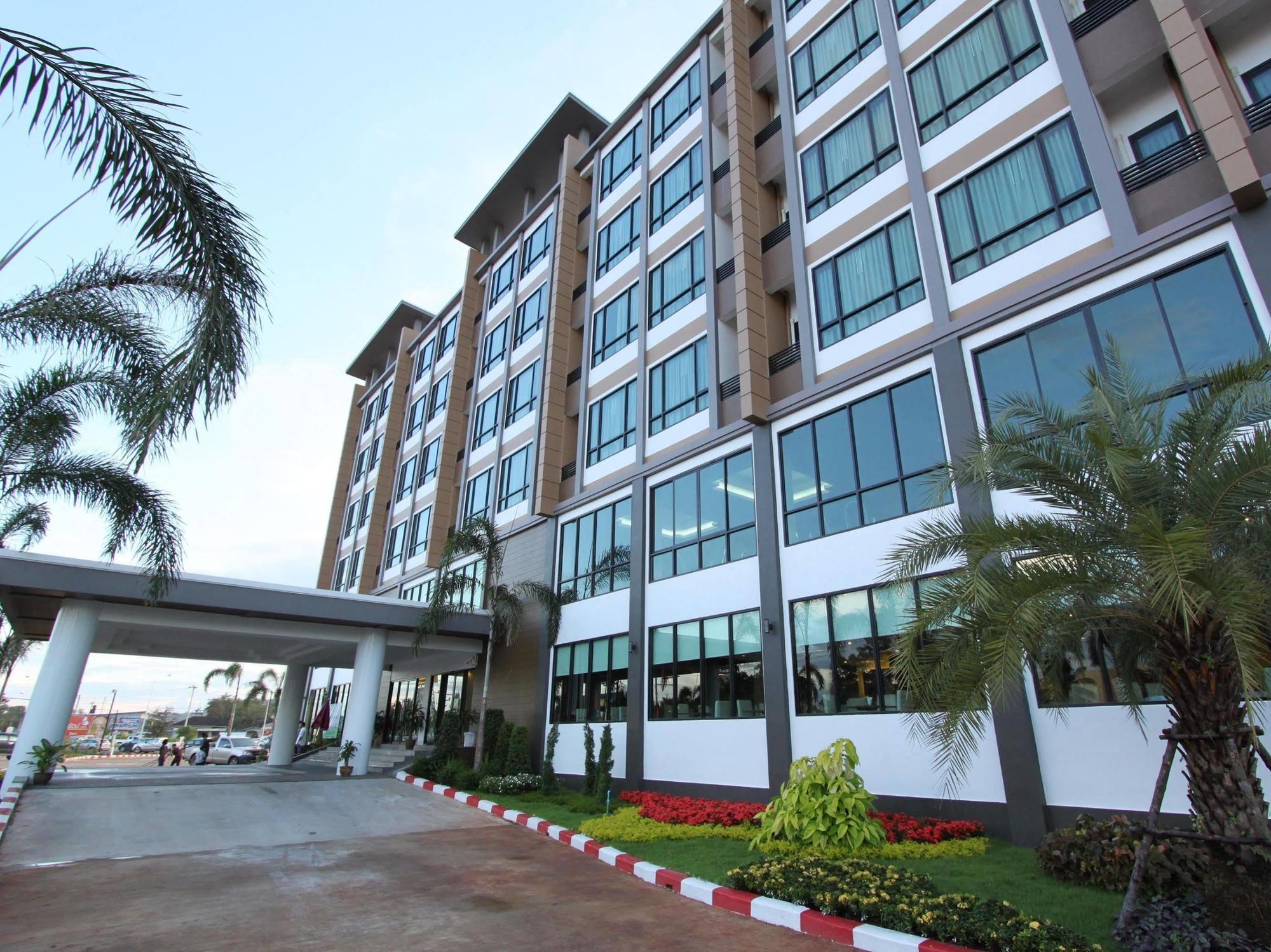 S Tara Grand Hotell Surat Thani Exteriör bild